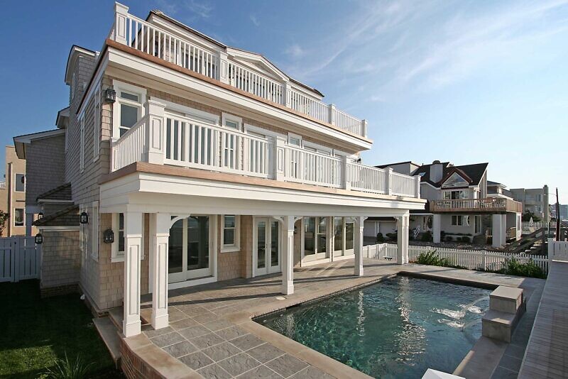 104 Pelham Ave