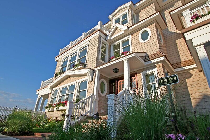 104 Pelham Ave