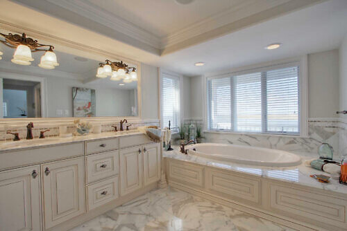 1312_PLEASURE_MstrBathRoom2
