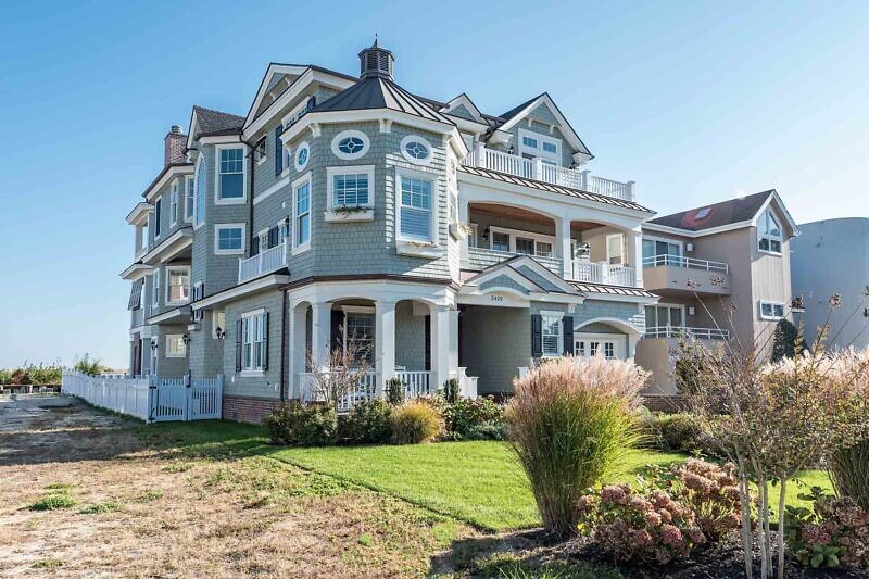 2429 Wesley Avenue