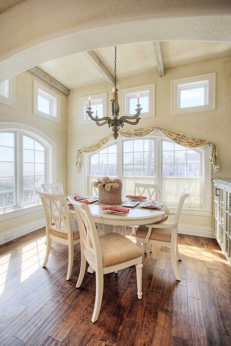 1556 Boardwalk